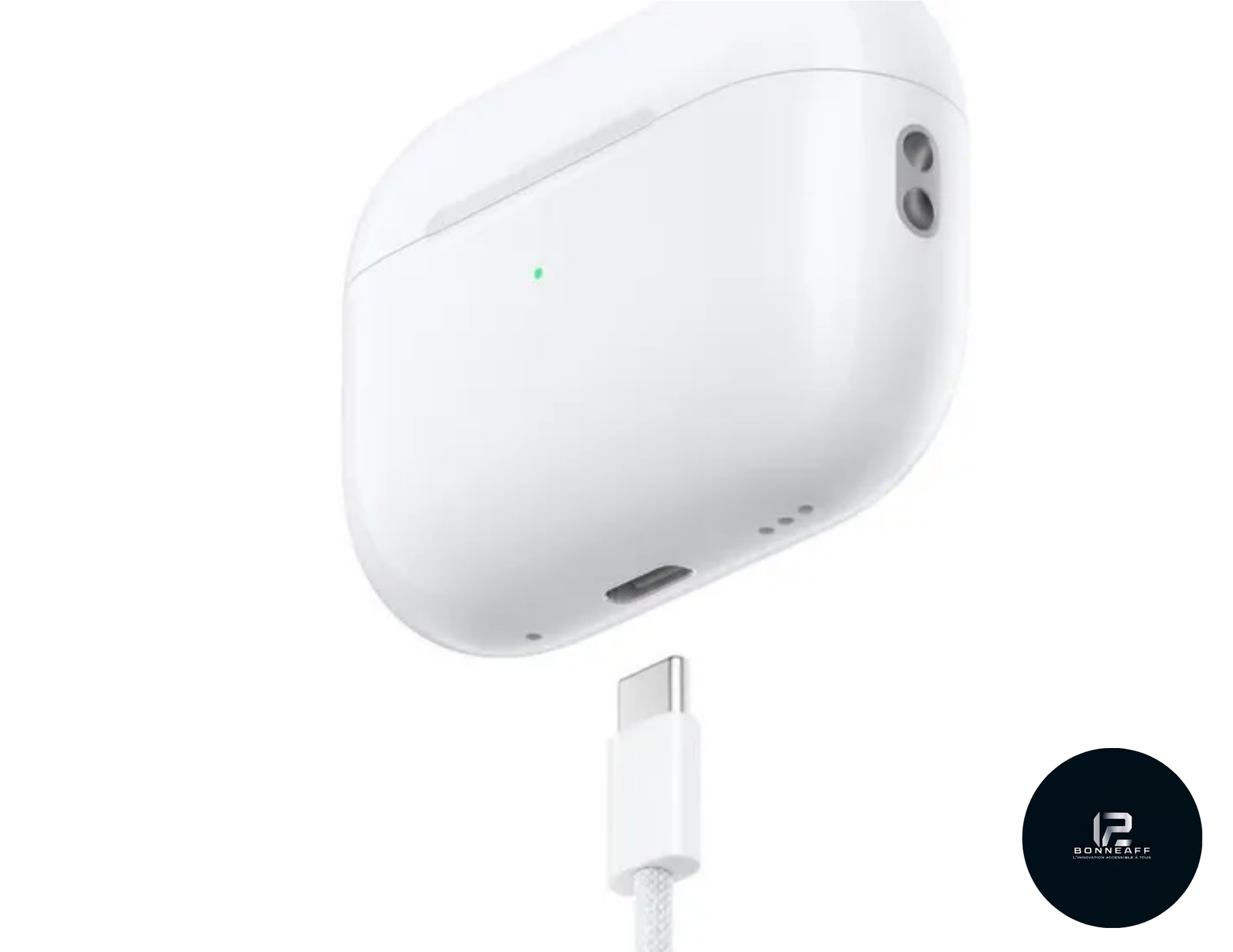 Boitier minipods pro 2 en train de charger avec un câble usb-C 